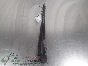Used Set of bonnet gas struts Chevrolet Captiva (C100) 2.4 16V 4x2 Price on request offered by Kleine Staarman B.V. Autodemontage