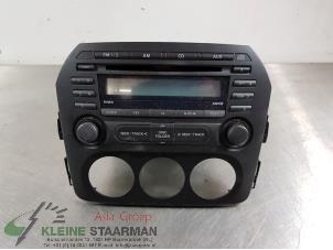 Usados Reproductor de CD y radio Mazda MX-5 (NC18/1A) 1.8i 16V Precio de solicitud ofrecido por Kleine Staarman B.V. Autodemontage