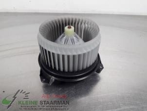 Used Heating and ventilation fan motor Suzuki Swift (ZA/ZC/ZD1/2/3/9) 1.3 VVT 16V Price on request offered by Kleine Staarman B.V. Autodemontage