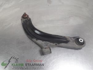 Used Front lower wishbone, right Nissan Note (E11) 1.6 16V Price on request offered by Kleine Staarman B.V. Autodemontage