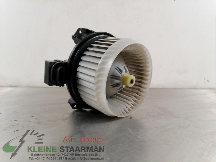 Motor de ventilador de calefactor de un Suzuki SX4 (EY/GY) 1.6 16V VVT Comfort,Exclusive Autom. 2006