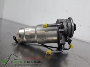 Used Fuel filter housing Toyota Avensis Wagon (T25/B1E) 2.2 D-4D 16V D-CAT Price on request offered by Kleine Staarman B.V. Autodemontage