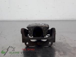 Used Rear brake calliper, left Toyota Avensis Wagon (T25/B1E) 2.2 D-4D 16V D-CAT Price on request offered by Kleine Staarman B.V. Autodemontage