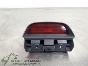 Używane Dodatkowe swiatlo stopu srodek Toyota Starlet (EP9) 1.3,XLi,GLi 16V Cena na żądanie oferowane przez Kleine Staarman B.V. Autodemontage