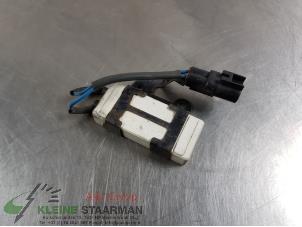 Used Cooling fan resistor Toyota Avensis (T25/B1B) 1.6 16V VVT-i Price on request offered by Kleine Staarman B.V. Autodemontage
