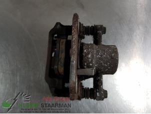Used Rear brake calliper, right Toyota Avensis (T25/B1B) 1.6 16V VVT-i Price on request offered by Kleine Staarman B.V. Autodemontage