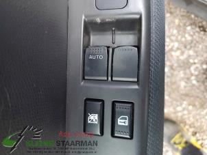 Gebrauchte Elektrisches Fenster Schalter Suzuki Swift (ZA/ZC/ZD1/2/3/9) 1.3 VVT 16V Preis auf Anfrage angeboten von Kleine Staarman B.V. Autodemontage