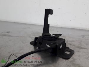 Used Bonnet lock mechanism Chevrolet Orlando (YYM/YYW) 2.0 D 16V Price on request offered by Kleine Staarman B.V. Autodemontage