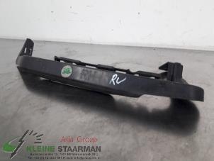 Used Front bumper bracket, right Chevrolet Orlando (YYM/YYW) 2.0 D 16V Price on request offered by Kleine Staarman B.V. Autodemontage