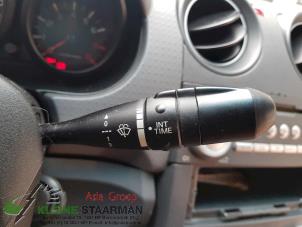 Usados Interruptor de limpiaparabrisas Mitsubishi Colt CZC 1.5 16V Precio de solicitud ofrecido por Kleine Staarman B.V. Autodemontage