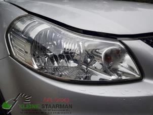 Used Headlight, right Suzuki SX4 (EY/GY) 1.6 16V 4x4 Price on request offered by Kleine Staarman B.V. Autodemontage