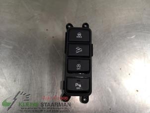 Gebrauchte Schalter (sonstige) Hyundai Tucson (TL) 1.6 GDI 16V Preis auf Anfrage angeboten von Kleine Staarman B.V. Autodemontage