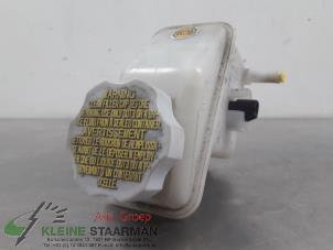Used Brake fluid reservoir Hyundai Accent 1.4i 16V Price on request offered by Kleine Staarman B.V. Autodemontage
