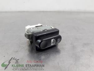 Used Central locking switch Nissan Primera Wagon (W12) 2.0 16V Price on request offered by Kleine Staarman B.V. Autodemontage
