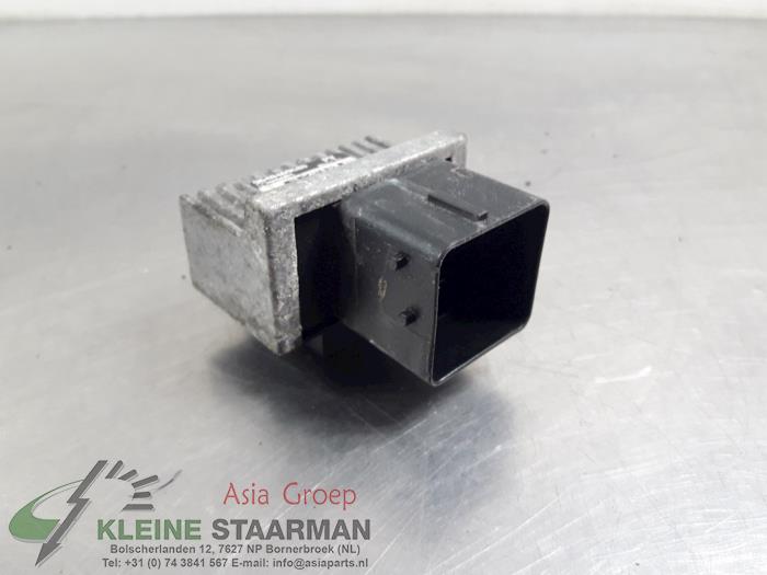 Glow plug relay Nissan Navara 2.5 dCi 16V 4x4 9640469680