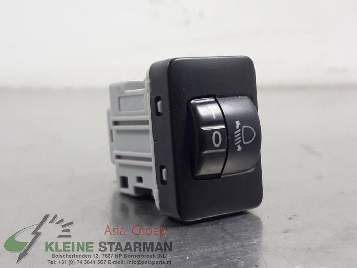 AIH headlight switch from a Mitsubishi Outlander (GF/GG) 2.0 16V 4x2 2014