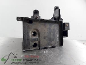 Usados Caja de batería Mitsubishi Colt CZC 1.5 16V Precio de solicitud ofrecido por Kleine Staarman B.V. Autodemontage