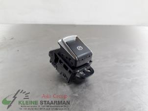 Used Parking brake switch Nissan Qashqai (J11) 1.2 DIG-T 16V Price on request offered by Kleine Staarman B.V. Autodemontage