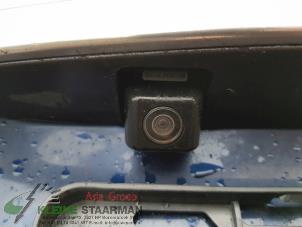 Używane Kamera cofania Toyota Auris (E15) 1.8 16V HSD Full Hybrid Cena na żądanie oferowane przez Kleine Staarman B.V. Autodemontage