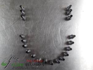 Used Set of wheel bolts Nissan Qashqai (J11) 1.2 DIG-T 16V Price on request offered by Kleine Staarman B.V. Autodemontage