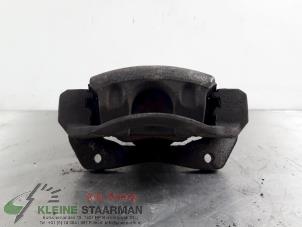 Used Front brake calliper, left Hyundai iX20 (JC) 1.4i 16V Price on request offered by Kleine Staarman B.V. Autodemontage