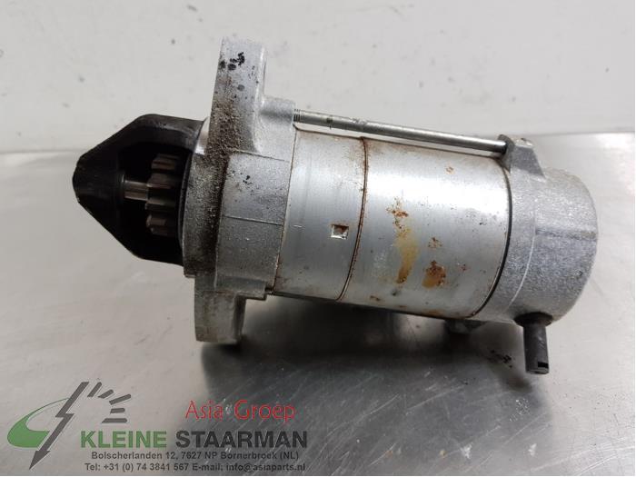 Starter from a Toyota Corolla Verso (R10/11) 2.2 D-4D 16V Cat Clean Power 2007