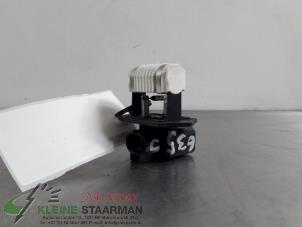 Used Cooling fan resistor Kia Sportage (SL) 2.0 CVVT 16V 4x2 Price on request offered by Kleine Staarman B.V. Autodemontage