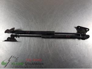 Used Set of tailgate gas struts Toyota Auris (E18) 1.8 16V Hybrid Price on request offered by Kleine Staarman B.V. Autodemontage