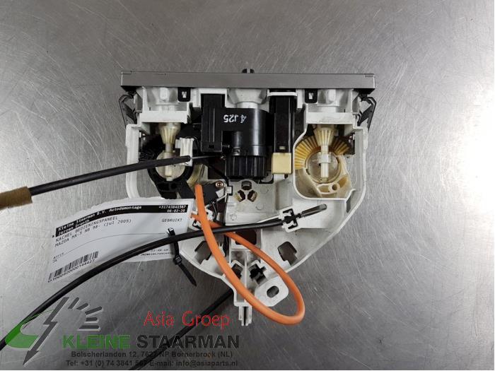 Panel de control de calefacción de un Mazda MX-5 (NB18/35/8C) 1.6i 16V 2005