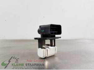 Used Cooling fan resistor Hyundai iX20 (JC) 1.6i 16V Price on request offered by Kleine Staarman B.V. Autodemontage