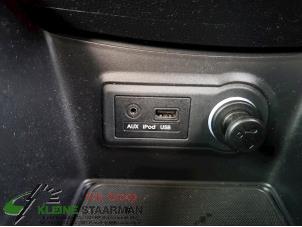 Gebrauchte AUX / USB-Anschluss Hyundai iX20 (JC) 1.6i 16V Preis auf Anfrage angeboten von Kleine Staarman B.V. Autodemontage