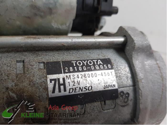Rozrusznik z Toyota Yaris III (P13) 1.0 12V VVT-i 2012