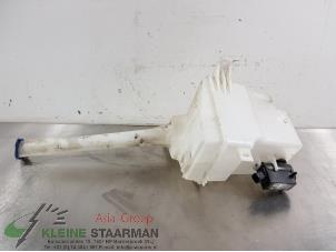 Used Front windscreen washer reservoir Kia Sorento II (XM) 2.4 16V 4x2 Price on request offered by Kleine Staarman B.V. Autodemontage
