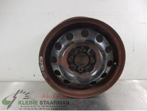 Used Wheel Kia Carens II (FJ) 2.0i CVVT 16V Price on request offered by Kleine Staarman B.V. Autodemontage