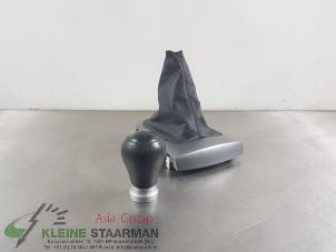 Used Gear stick cover Kia Rio III (UB) 1.2 CVVT 16V Price on request offered by Kleine Staarman B.V. Autodemontage