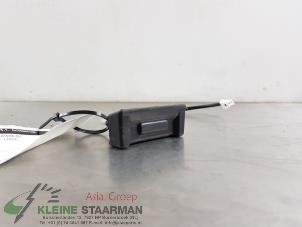 Gebrauchte Schalter Heckklappe Mazda 2 (DJ/DL) 1.5 SkyActiv-G 75 Preis auf Anfrage angeboten von Kleine Staarman B.V. Autodemontage