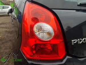 Używane Tylne swiatlo pozycyjne lewe Nissan Pixo (D31S) 1.0 12V Cena na żądanie oferowane przez Kleine Staarman B.V. Autodemontage
