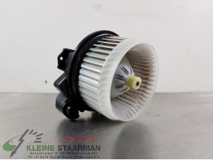 Usados Motor de ventilador de calefactor Toyota Yaris III (P13) 1.5 16V Hybrid Precio de solicitud ofrecido por Kleine Staarman B.V. Autodemontage