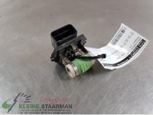 Used Cooling fan resistor Hyundai i30 (GDHB5) 1.6 CRDi 16V VGT Price on request offered by Kleine Staarman B.V. Autodemontage