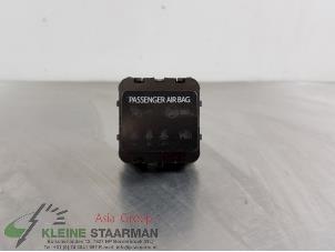 Used Airbag indicator light Toyota Auris (E18) 1.8 16V Hybrid Price € 42,35 Inclusive VAT offered by Kleine Staarman B.V. Autodemontage