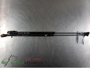 Used Set of tailgate gas struts Toyota Starlet (EP8/NP8) 1.3 Friend,XLi 12V Price on request offered by Kleine Staarman B.V. Autodemontage