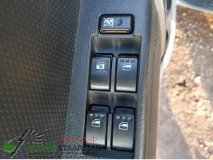 Gebrauchte Elektrisches Fenster Schalter Daihatsu Terios (J2) 1.5 16V DVVT 4x4 Euro 4 Preis auf Anfrage angeboten von Kleine Staarman B.V. Autodemontage