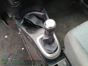 Usagé Pommeau levier de vitesse Toyota Yaris III (P13) 1.0 12V VVT-i Prix € 50,00 Règlement à la marge proposé par Kleine Staarman B.V. Autodemontage