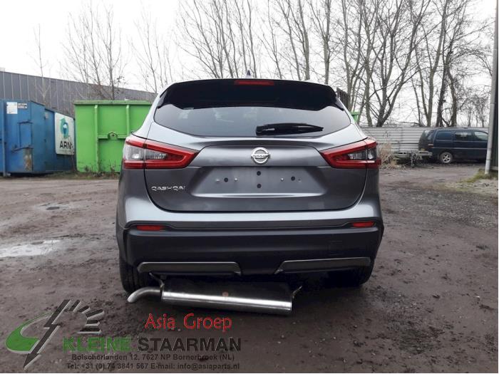Third brake light Nissan Qashqai 1.2 DIGT 16V