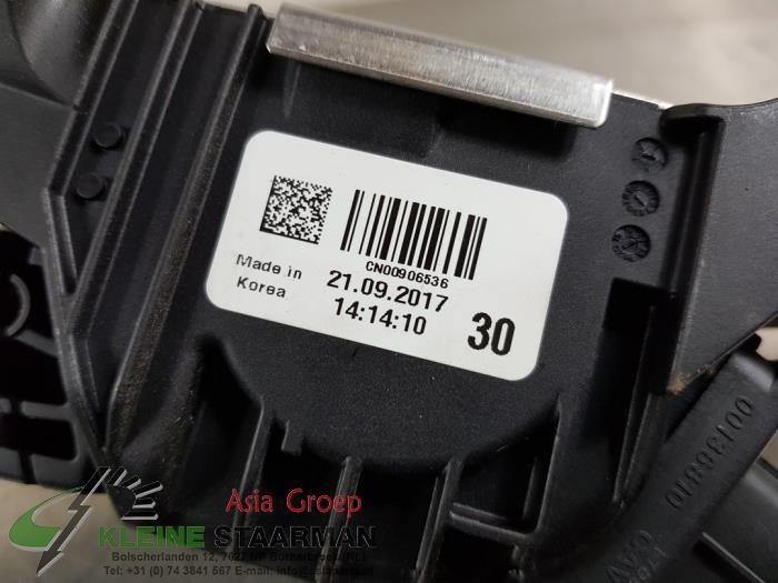 Throttle pedal position sensor Kia Rio IV 1.2 MPI 16V - 170829 G4LA