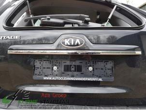 Used Tailgate handle Kia Sportage (JE) 2.0 CVVT 16V 4x2 Price on request offered by Kleine Staarman B.V. Autodemontage