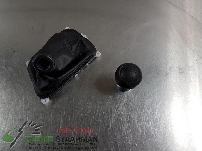 Gear stick cover from a Kia Picanto (TA) 1.0 12V 2013