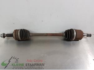 Used Front drive shaft, left Kia Sportage (SL) 2.0 CVVT 16V 4x4 Price on request offered by Kleine Staarman B.V. Autodemontage