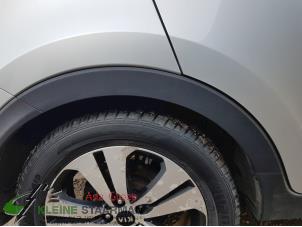 Used Flared wheel arch Kia Sportage (SL) 2.0 CVVT 16V 4x4 Price on request offered by Kleine Staarman B.V. Autodemontage