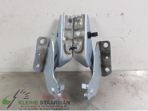 Used Bonnet Hinge Mitsubishi Outlander (GF/GG) 2.0 16V PHEV 4x4 Price on request offered by Kleine Staarman B.V. Autodemontage
